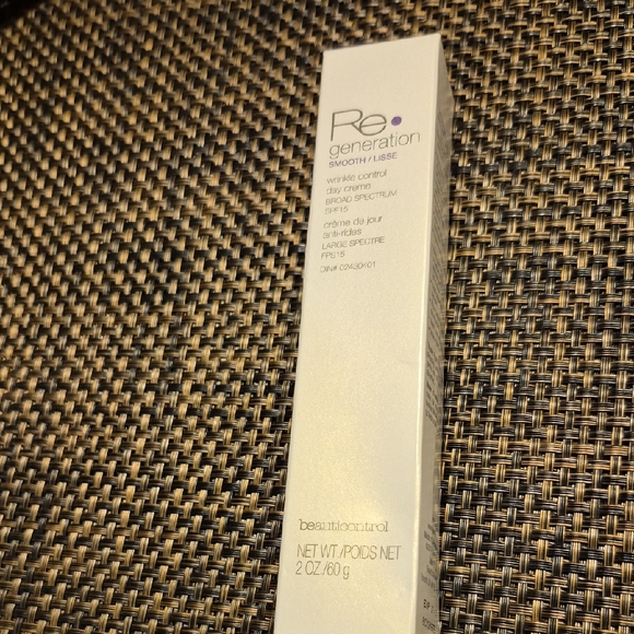 beauticontrol Other - Beauticontrol Re:Generation Skincare Serum - White
